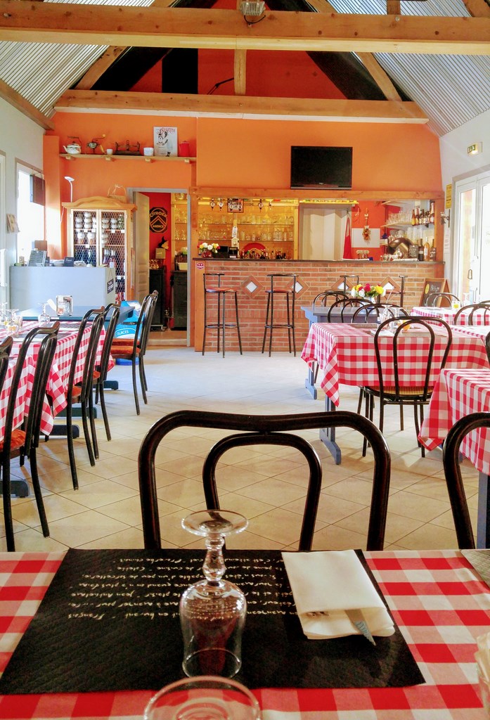 bar- vue de la salle